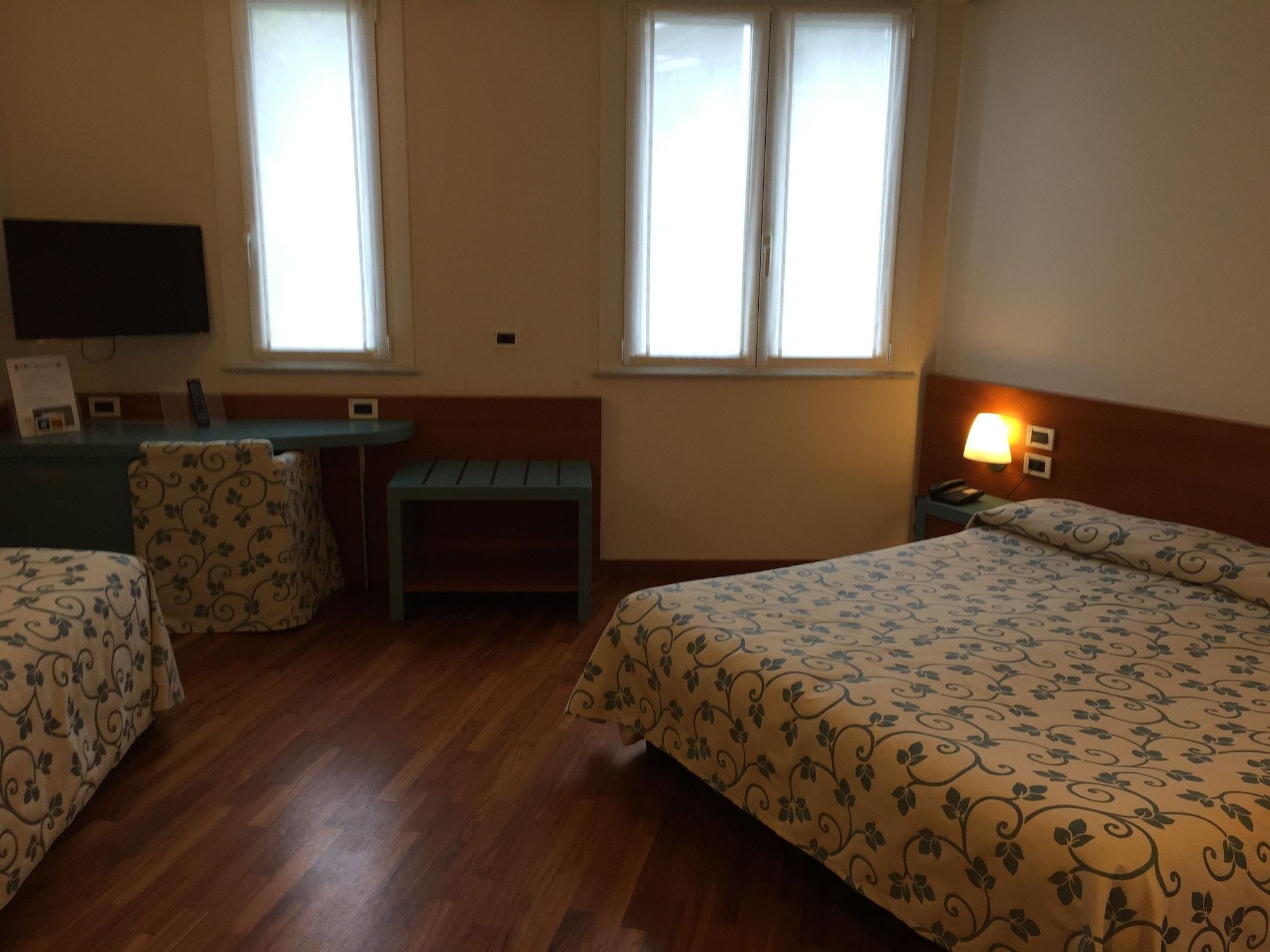 Hotel Le Roi Varazze Ngoại thất bức ảnh