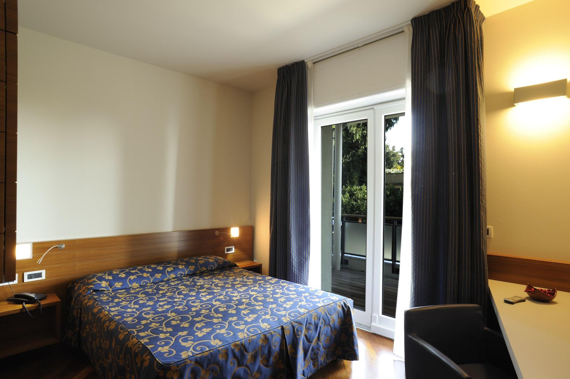 Hotel Le Roi Varazze Ngoại thất bức ảnh