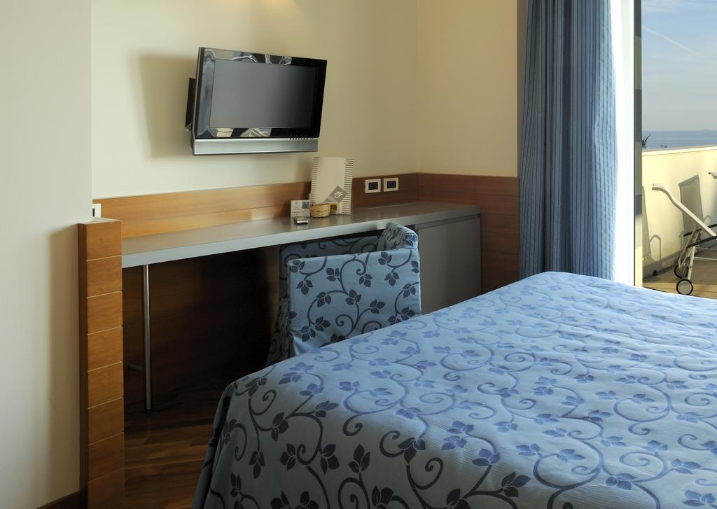 Hotel Le Roi Varazze Ngoại thất bức ảnh