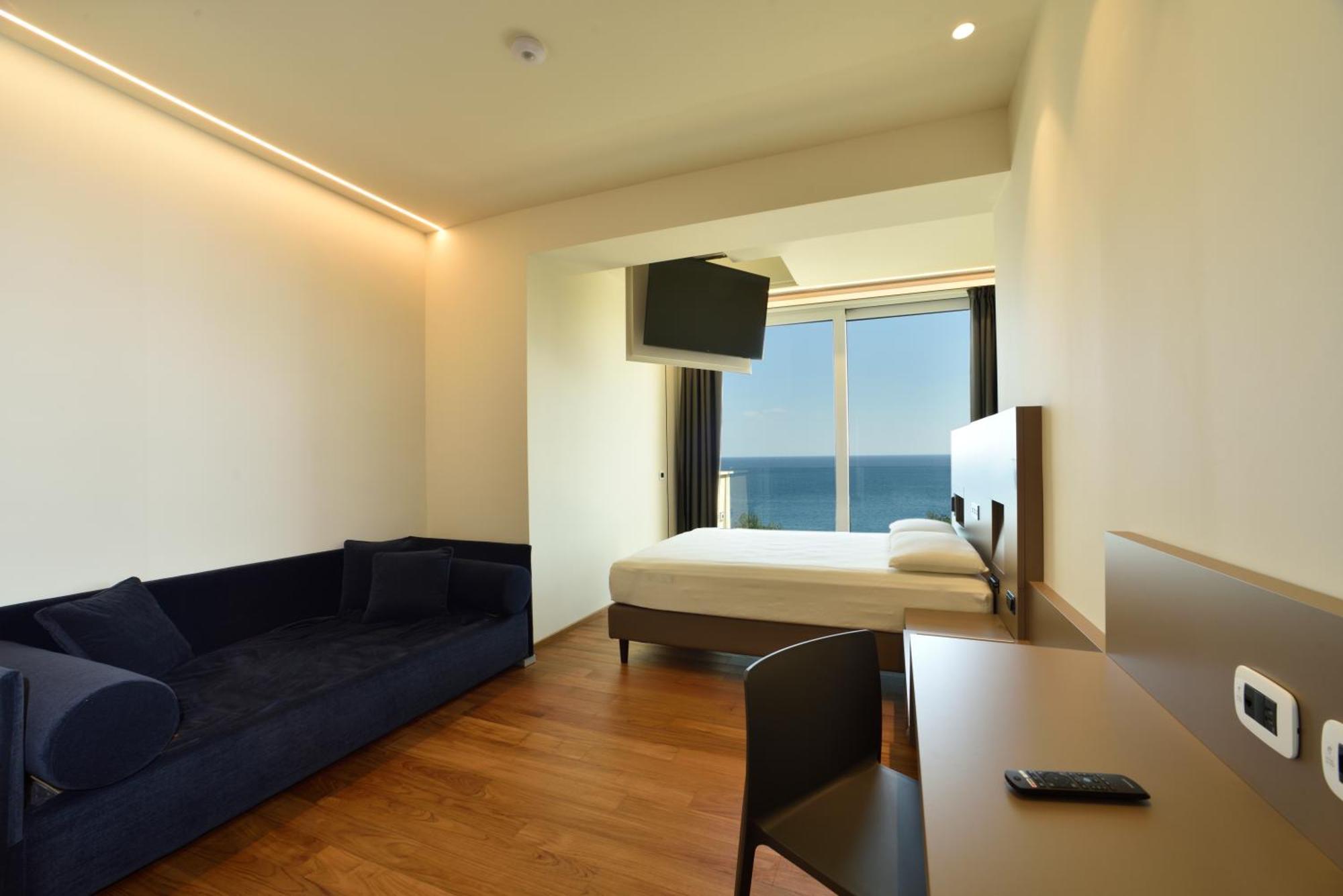 Hotel Le Roi Varazze Ngoại thất bức ảnh